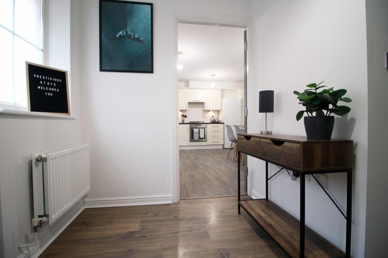 Delft - Spacious Home, High Speed Wi-Fi, Free Parking, Terrace Суиндон Экстерьер фото