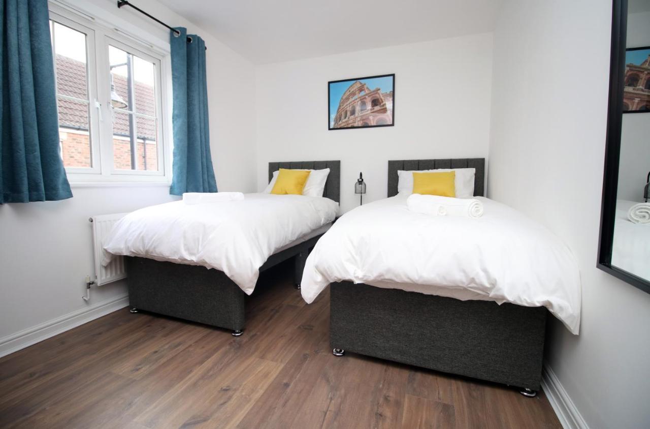 Delft - Spacious Home, High Speed Wi-Fi, Free Parking, Terrace Суиндон Экстерьер фото