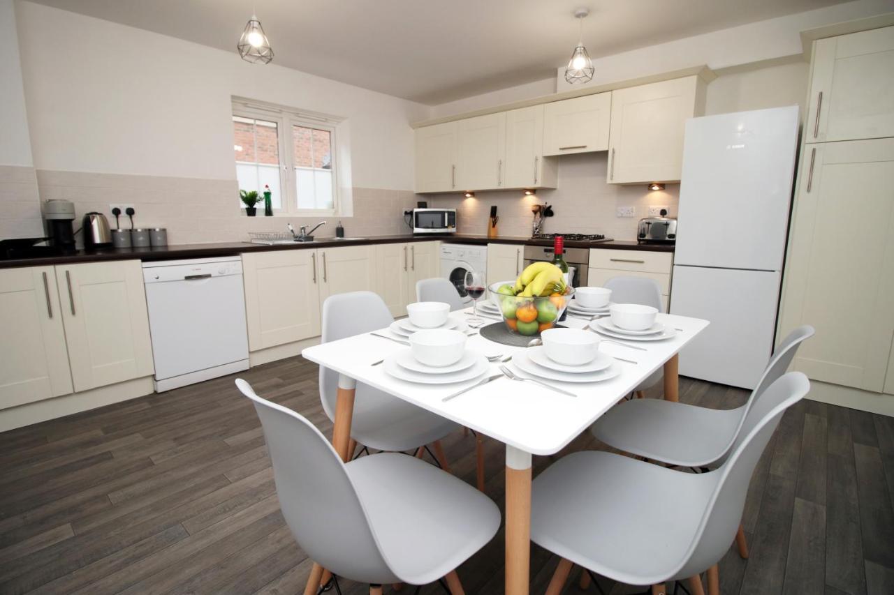 Delft - Spacious Home, High Speed Wi-Fi, Free Parking, Terrace Суиндон Экстерьер фото