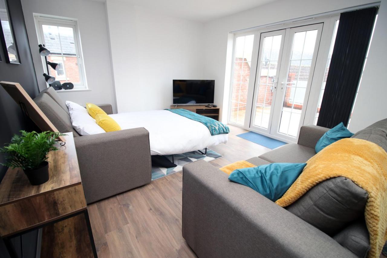 Delft - Spacious Home, High Speed Wi-Fi, Free Parking, Terrace Суиндон Экстерьер фото