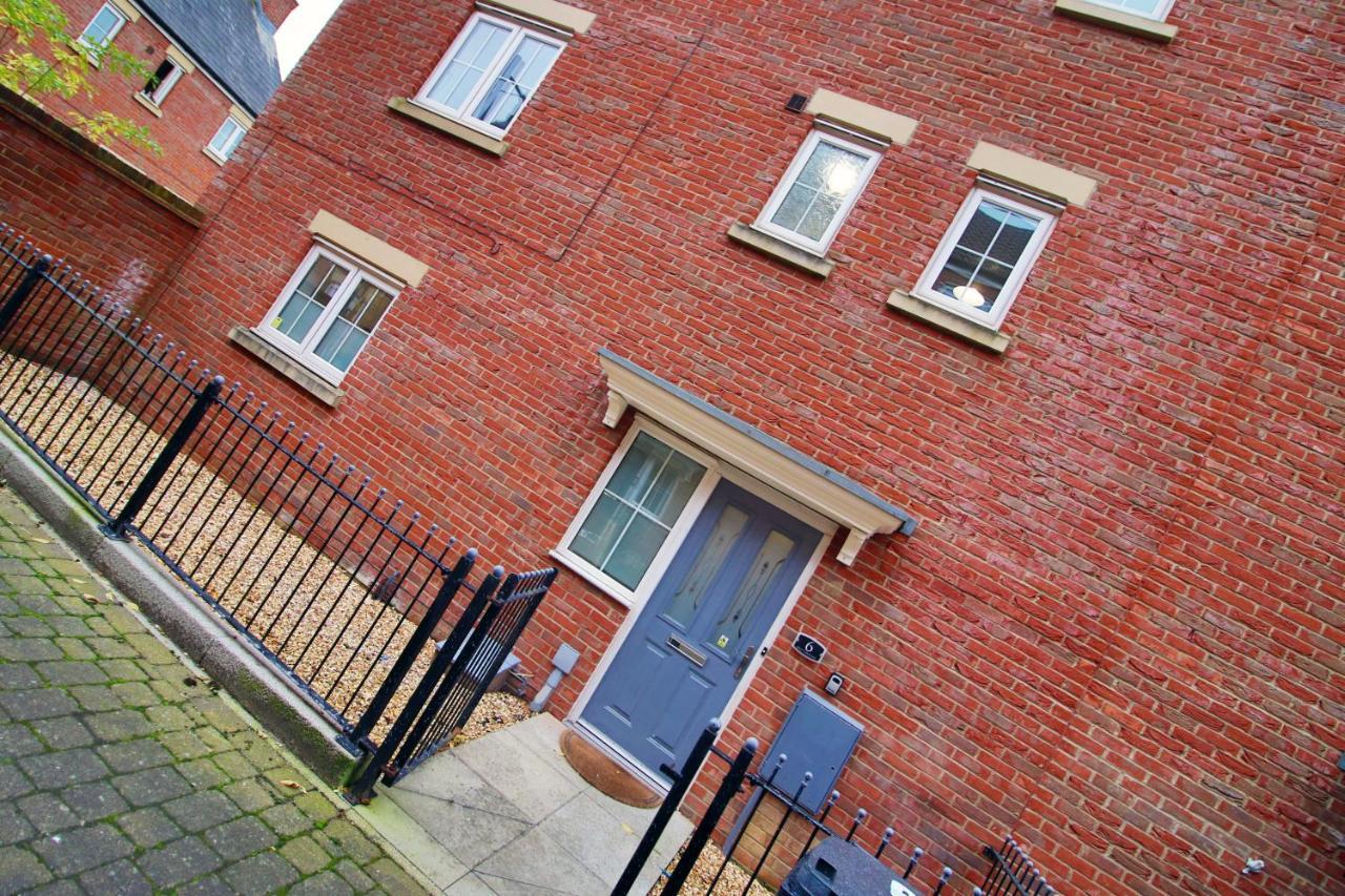 Delft - Spacious Home, High Speed Wi-Fi, Free Parking, Terrace Суиндон Экстерьер фото